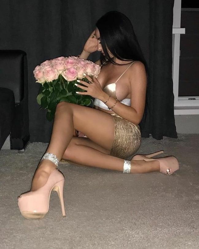25P Amazing Bimbos - Horny Plastic &amp; Fake Tits Sluts 59