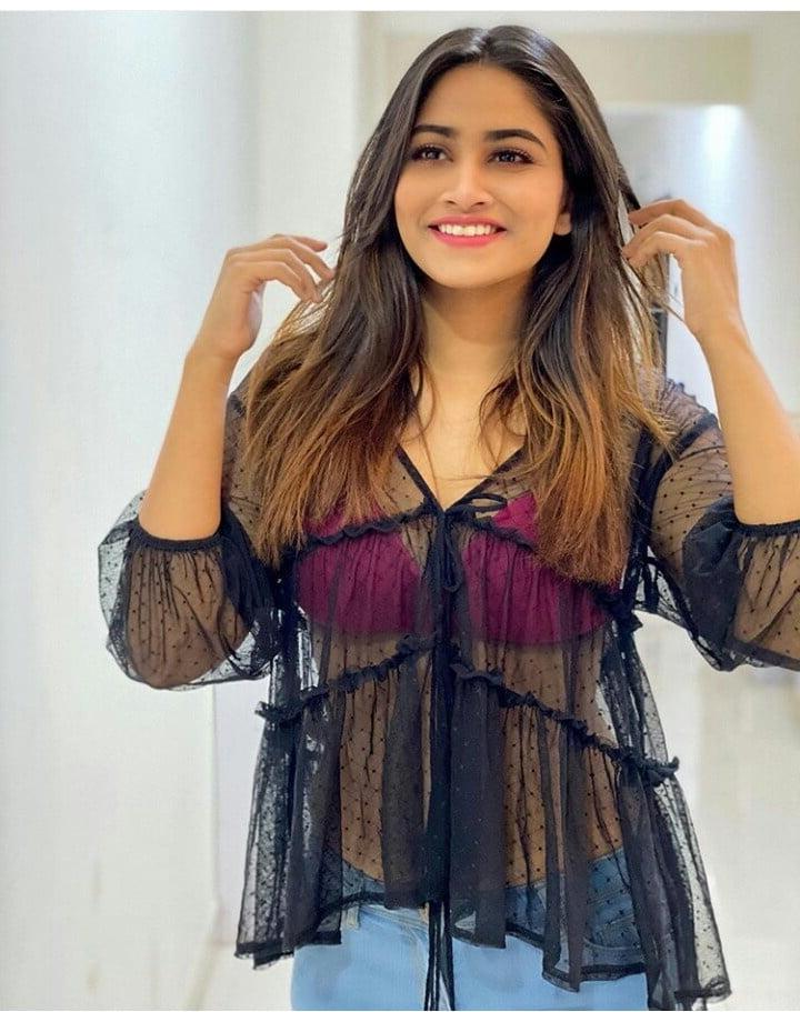 13P Shivani the bra girl