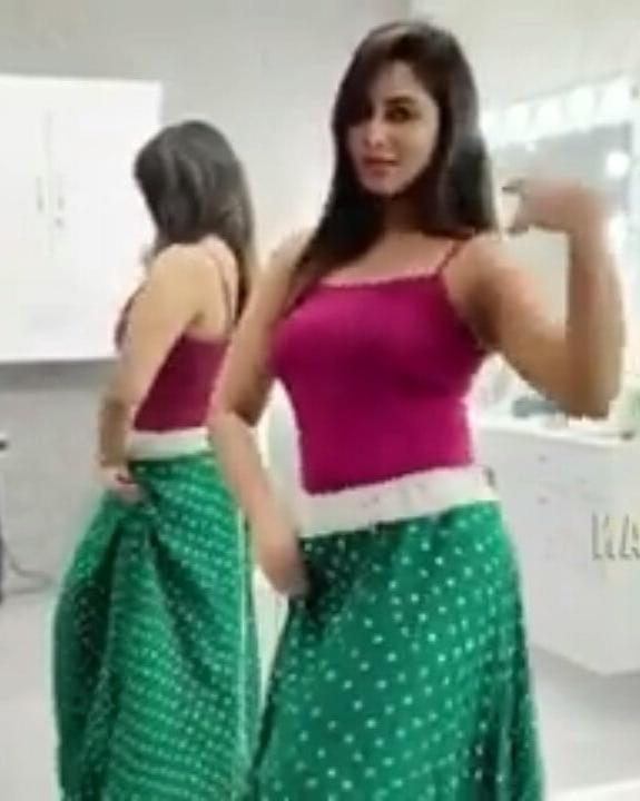 13P Shivani the bra girl
