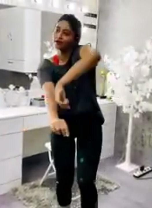 13P Shivani the bra girl