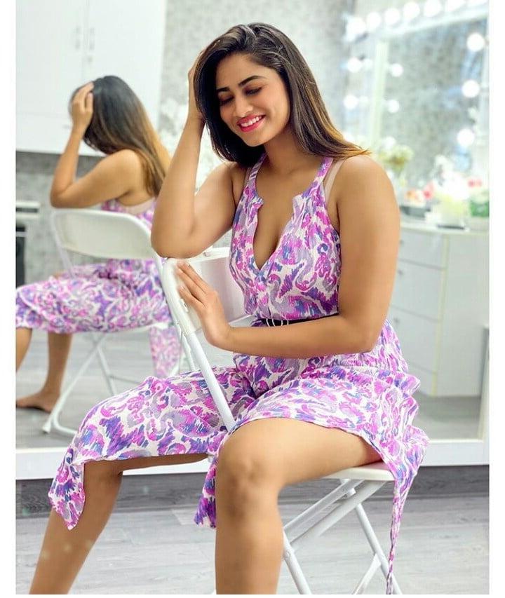 13P Shivani the bra girl