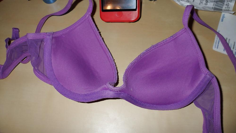14P Cum on bra 2