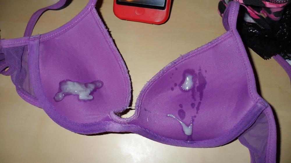14P Cum on bra 2