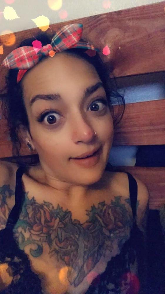 25P Alisha A leitl senior homewrecker a class A bar fly slut c