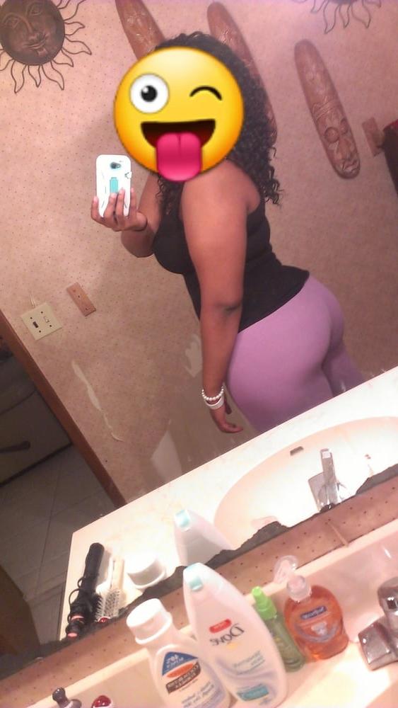 24P Thick ass girlfriend