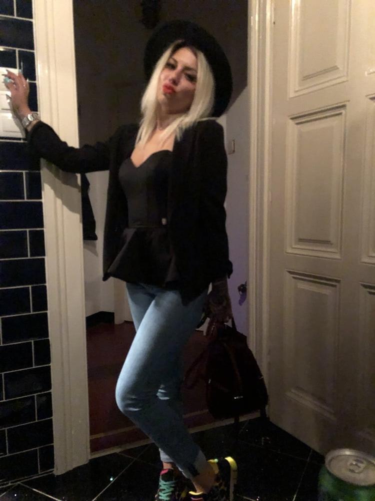 7P Sexy Girlfriend