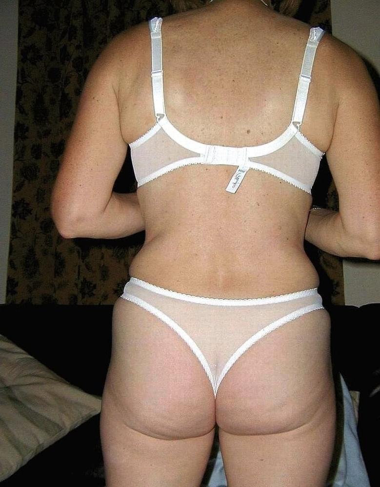 25P matures in bra and panty front and back 3