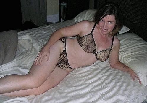 25P matures in bra and panty front and back 3