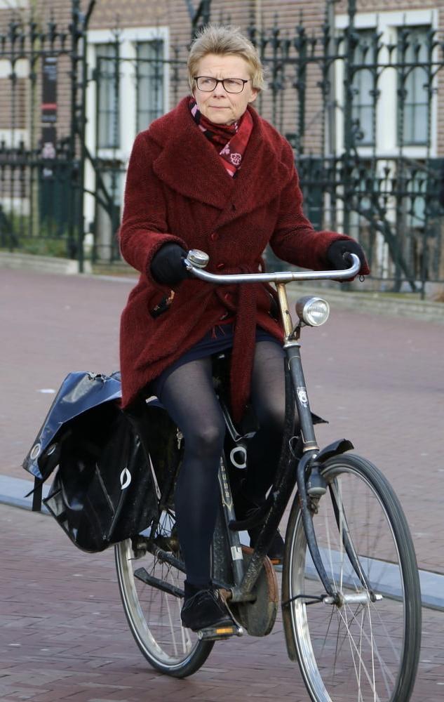 25P Biker's On The Street Wearing Pantyhose Vol.2