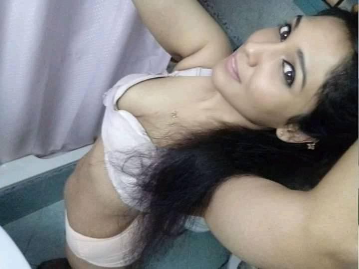 25P Beautiful young girls