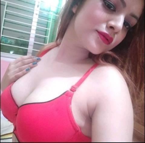 25P Beautiful young girls