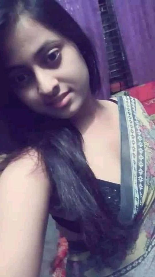 25P Beautiful young girls