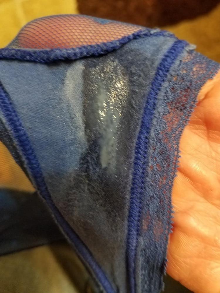 25P Super Fit MILF Shows Big Sloppy Cunt Fake Tits &amp; Tight Ass