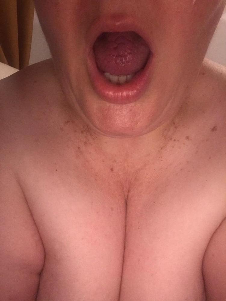 15P Scottish girlfriend showing her assets