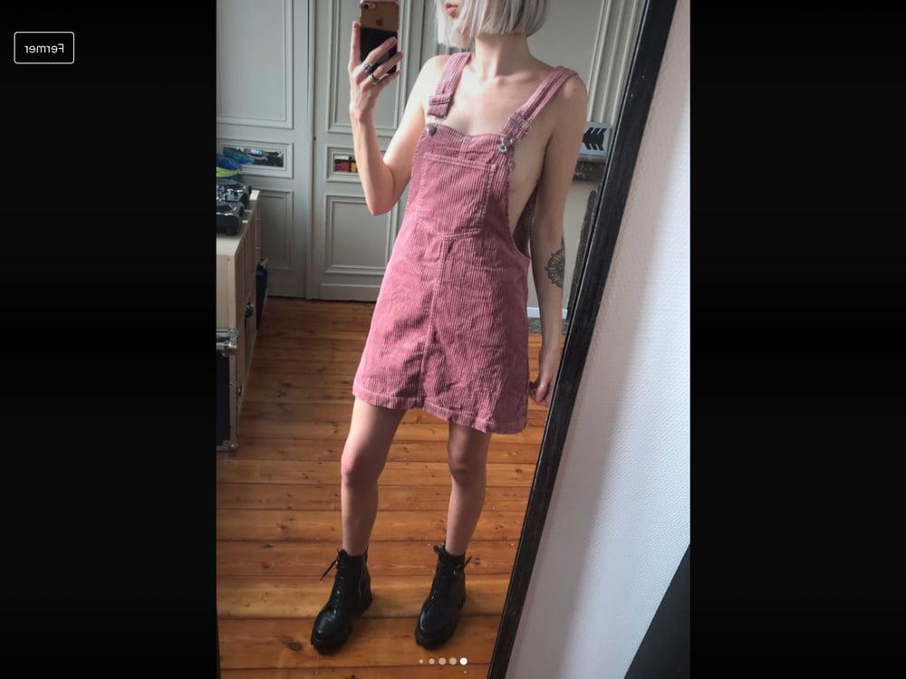 25P Vinted naughty girls