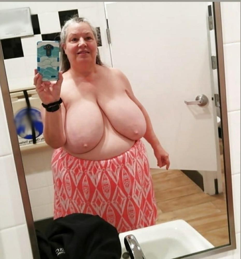 23P Milf Mature The New Girlfriend for boys