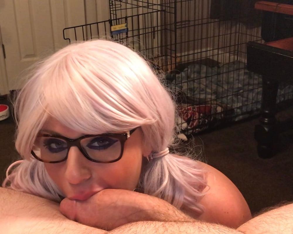 25P NE 930 - Private Slut