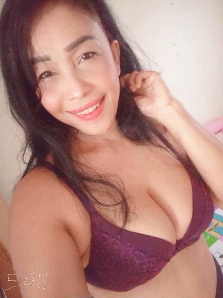 25P Big tits slut
