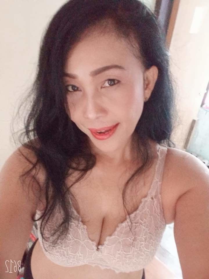 25P Big tits slut