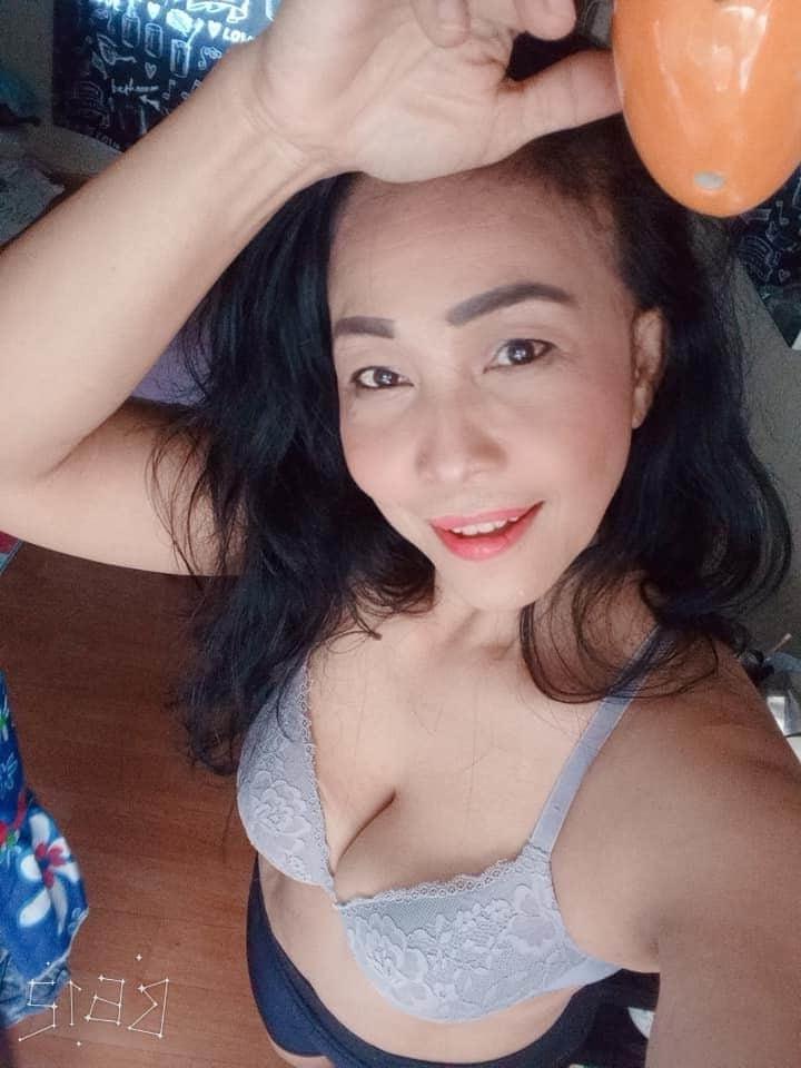 25P Big tits slut