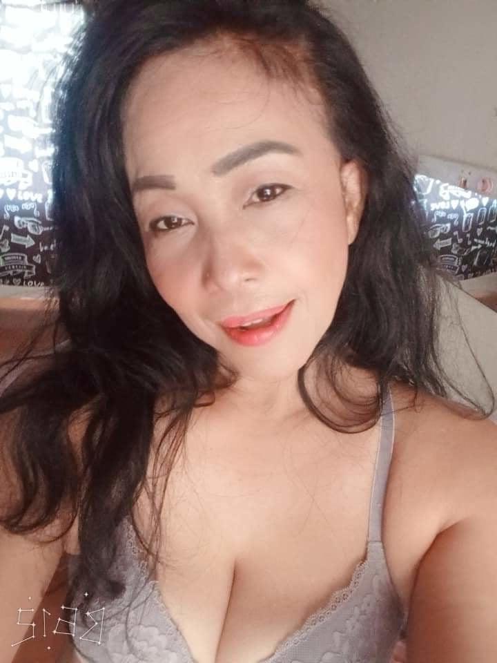 25P Big tits slut