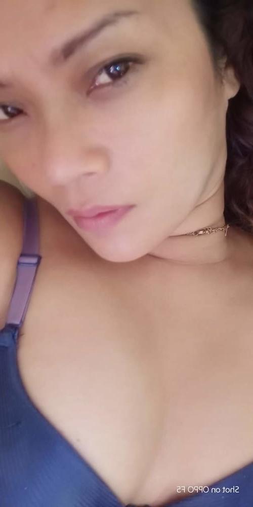 25P Big tits slut