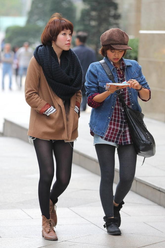 25P Street Pantyhose - Real Life Asian Cunt in Tights