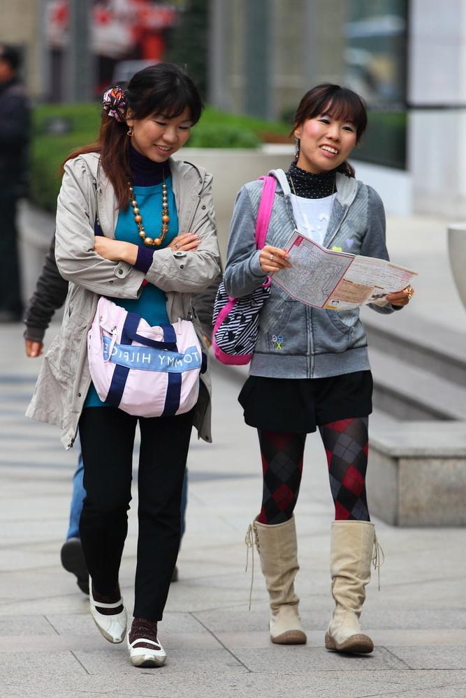25P Street Pantyhose - Real Life Asian Cunt in Tights