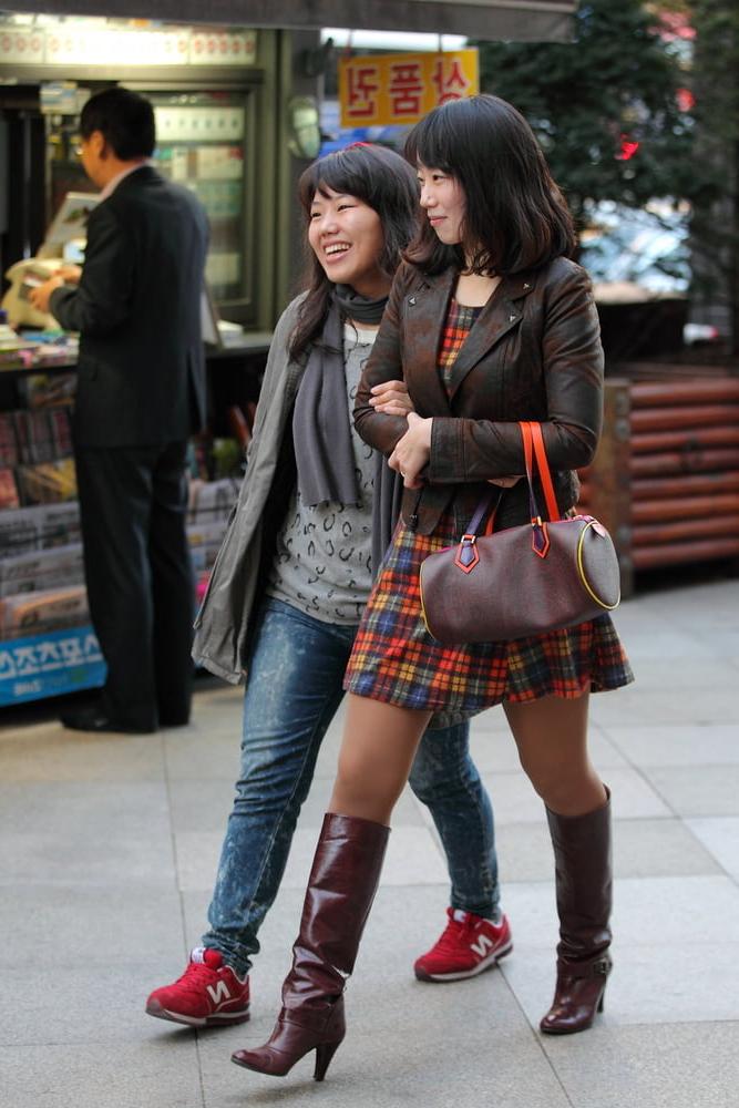 25P Street Pantyhose - Real Life Asian Cunt in Tights