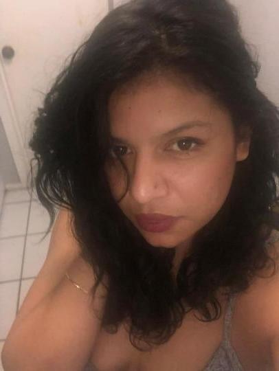 17P Pompano Beach FL Latin Bar Slut