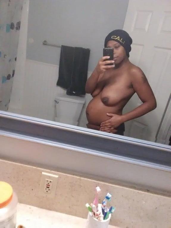 24P Sexy Pregnant Girls 129