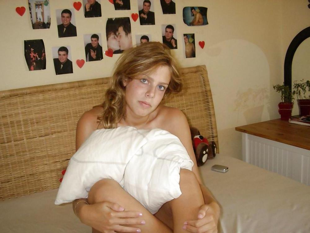 4P Blackmailed teen repaying me by cheating on bf