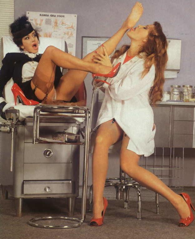 17P Leg Tease Magazine - Girls in FF Stockings Playing