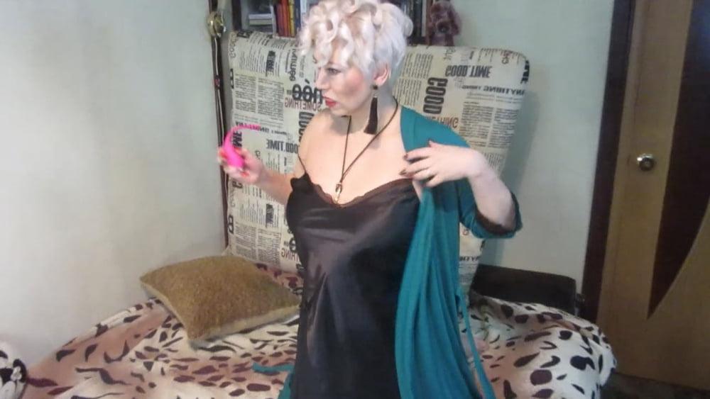 23P Aimee &amp; and her first lush lovense... )) (Best screens)