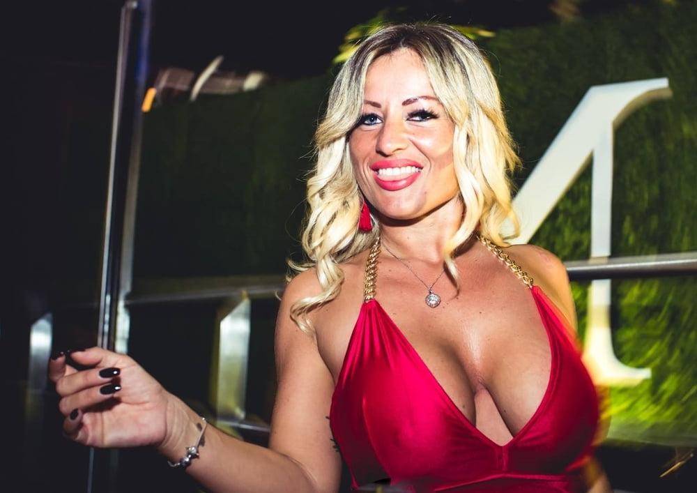 20P Private parties - mature women only (LXVI)