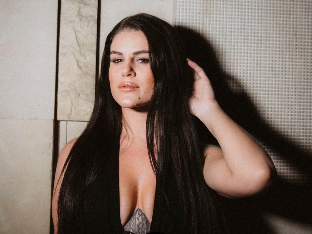 20P Private parties - mature women only (LXVI)