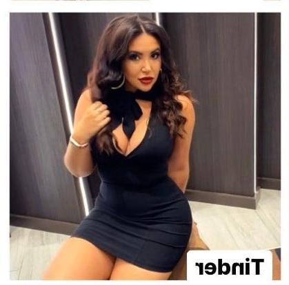 21P Weather Channel's thick ass Felicia Combs