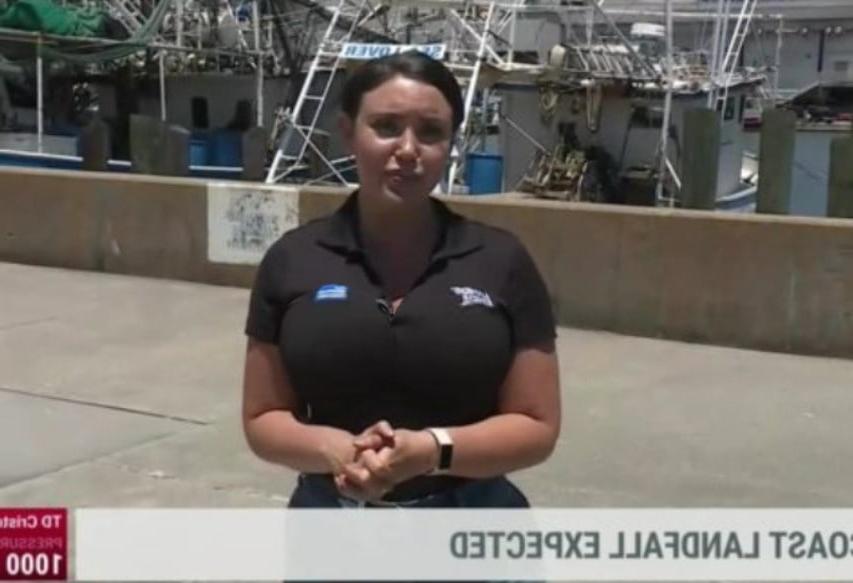 21P Weather Channel's thick ass Felicia Combs