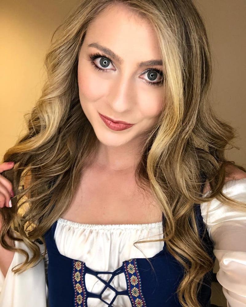 25P Katie Wilson Blonde Youtube Tease