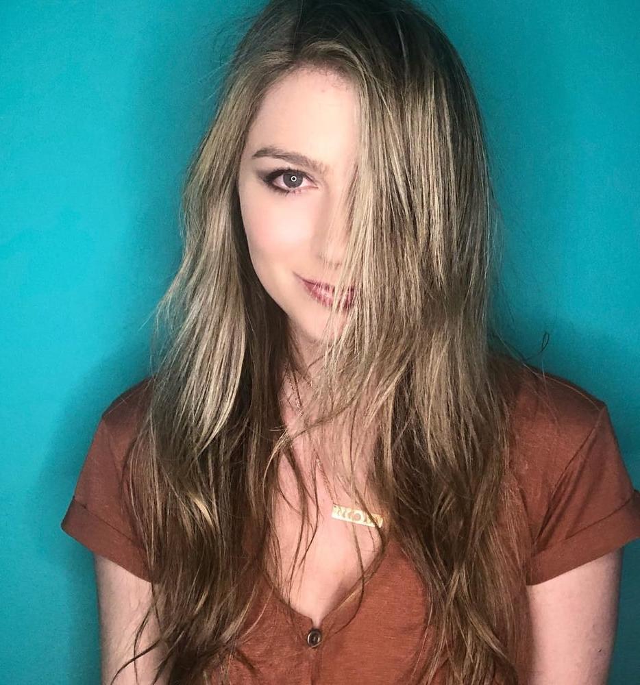 25P Katie Wilson Blonde Youtube Tease
