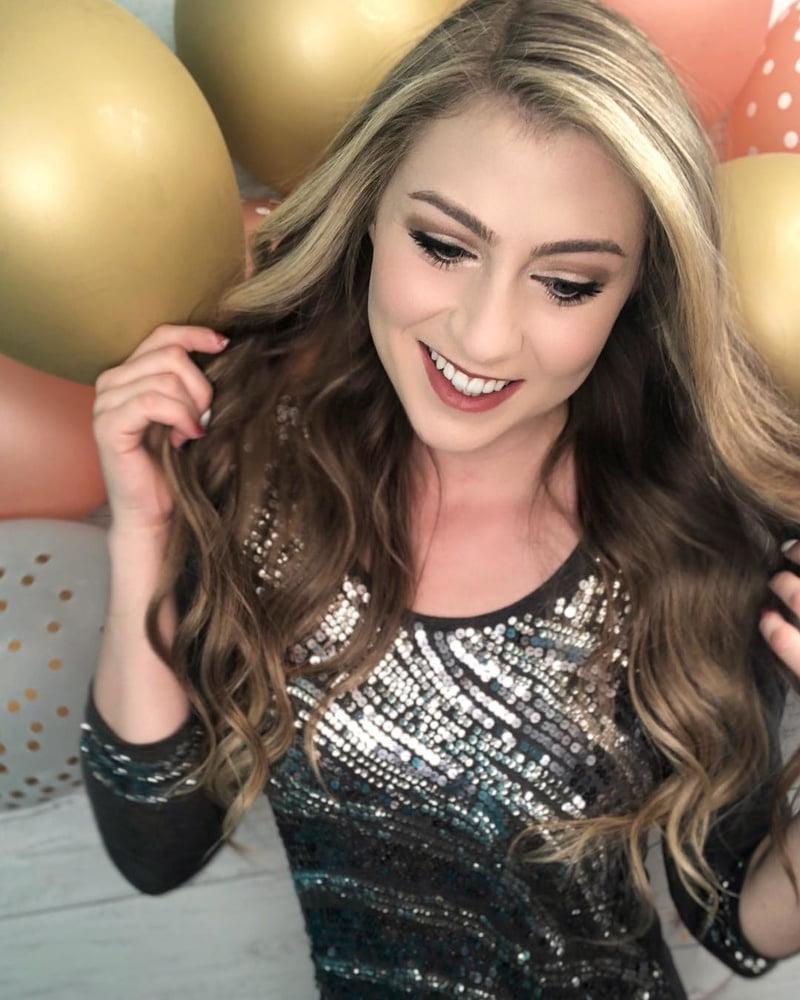 25P Katie Wilson Blonde Youtube Tease