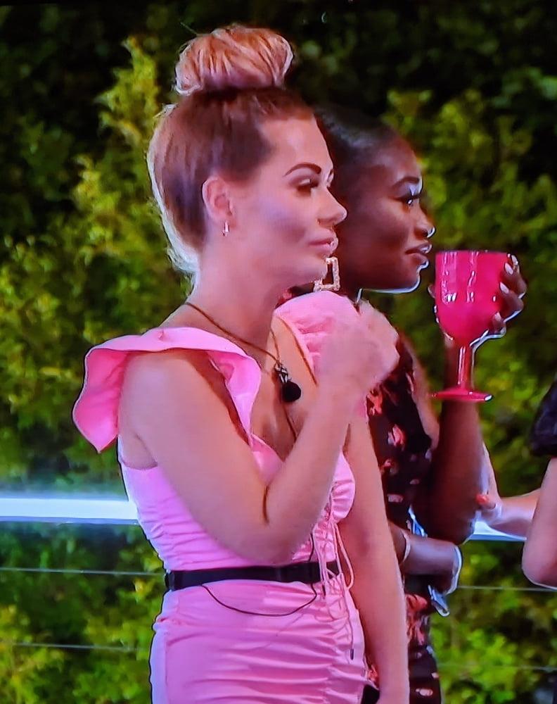 25P Shaughna Phillips face is sooo sexy!