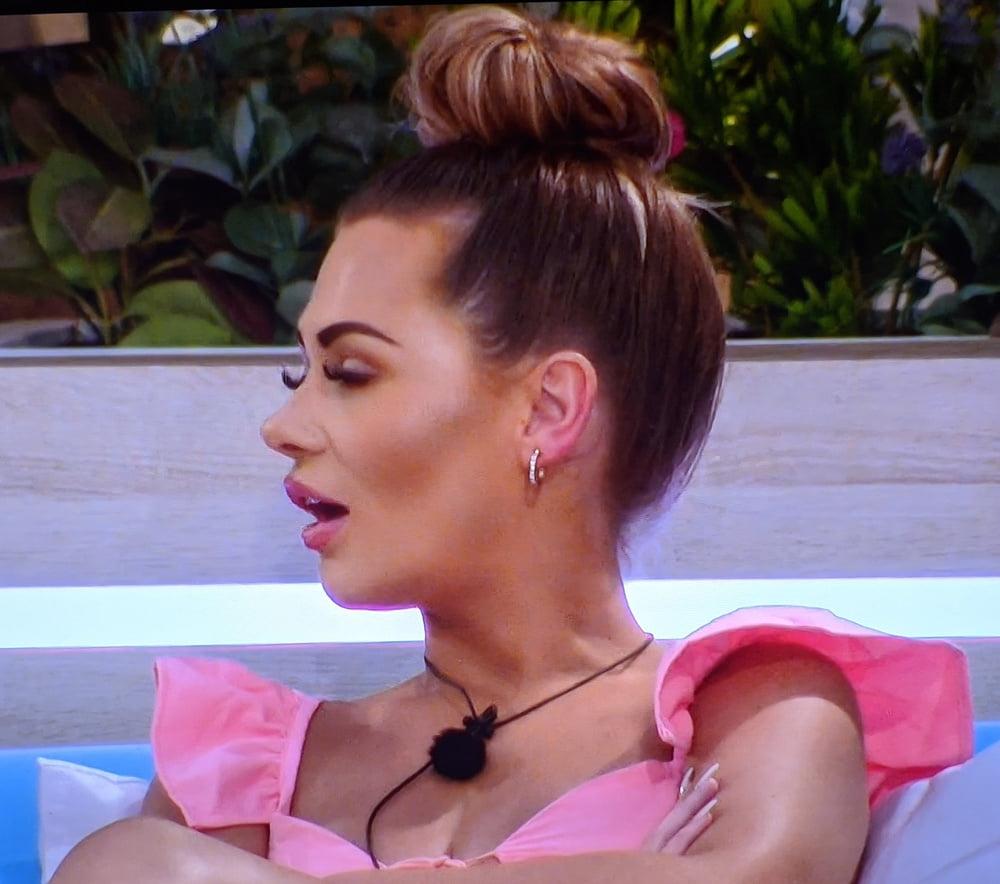 25P Shaughna Phillips face is sooo sexy!