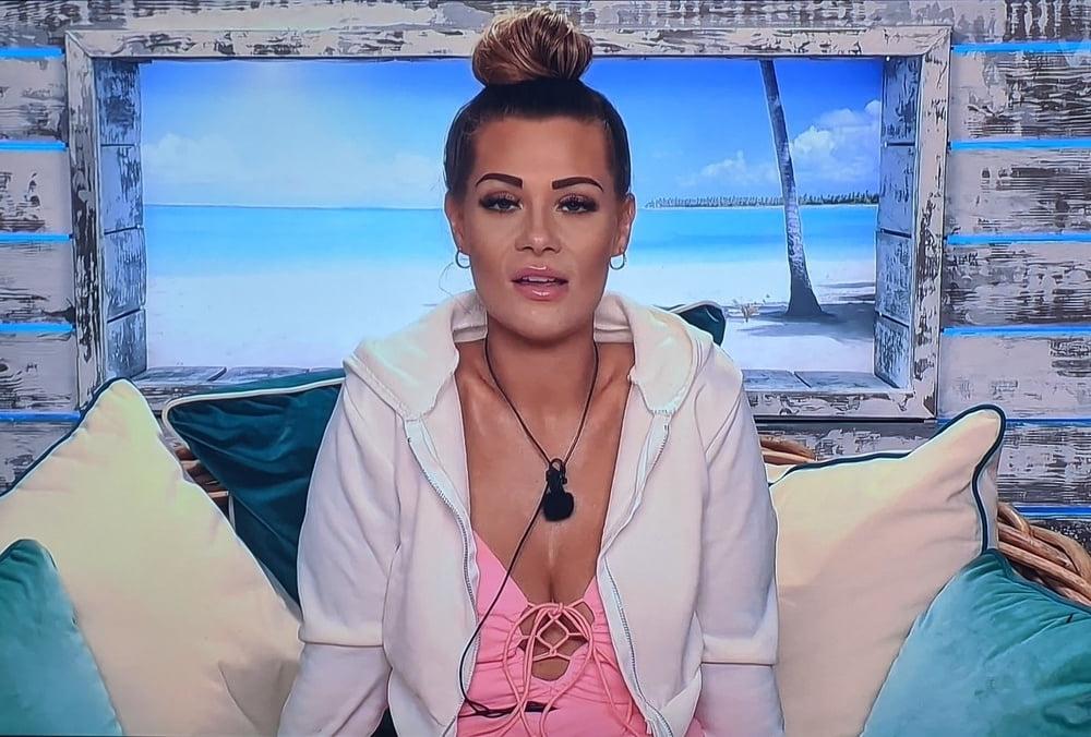 25P Shaughna Phillips face is sooo sexy!