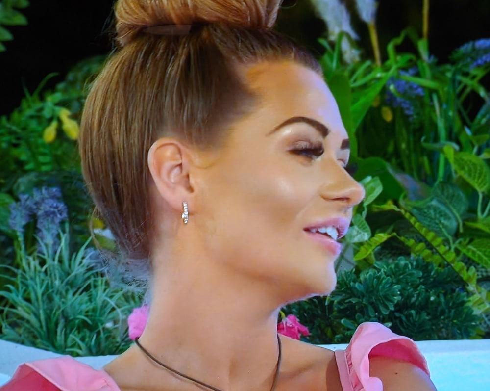 25P Shaughna Phillips face is sooo sexy!
