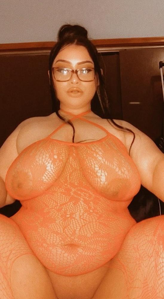 25P Thick ass hoes