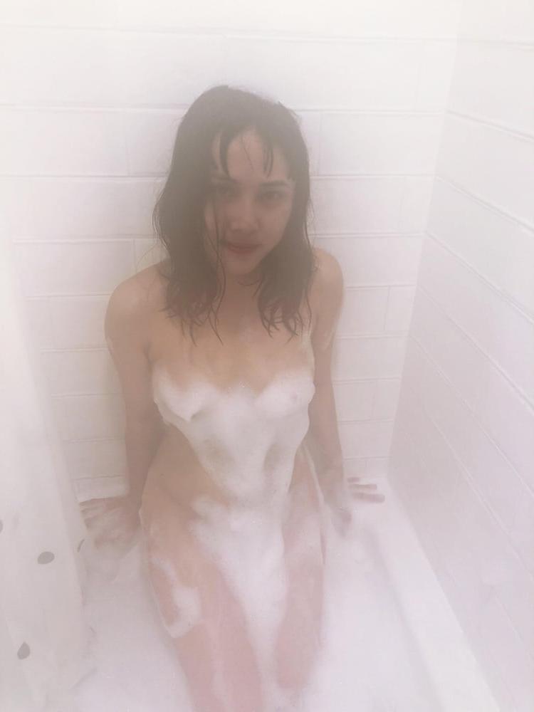 24P hot nude asian girls leaks 2020 mid year collection