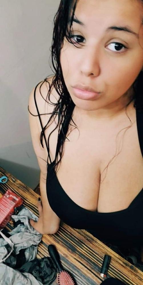 25P Girlfriend Selina