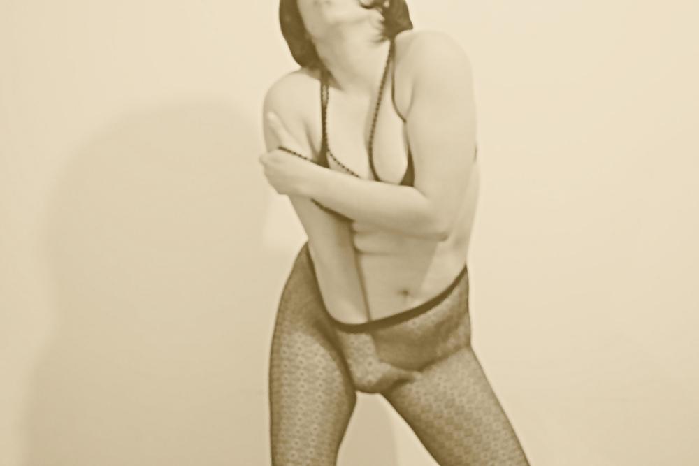 4P Selfportrait-playing in my room