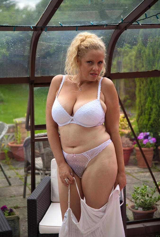24P The Bra Over The River Kwai